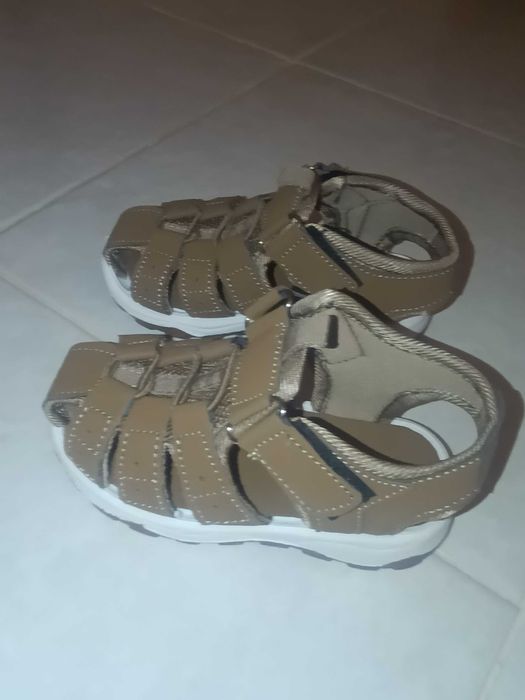Sandálias menino n'26 novas