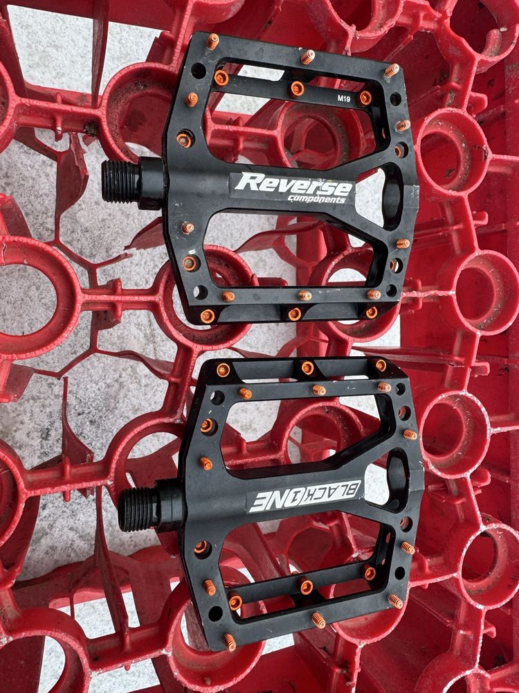 Педалі Reverse Components Black One
