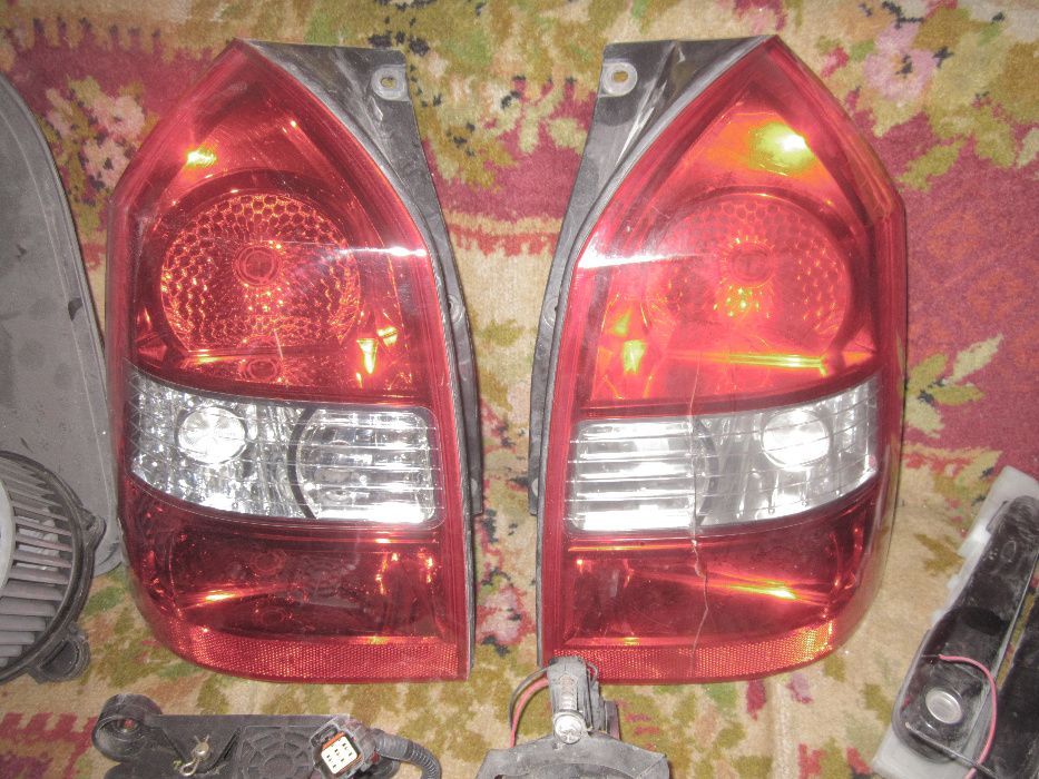 Педаль.замок двери,Hyundai Tucson,стойки Хюндай Туксон 2004-11г.