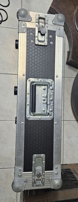 Skrzynia, kejs, case do końcówki mocy, wzmacniacz.