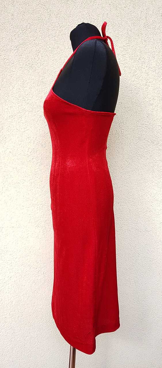 Czerwona sukienka 36