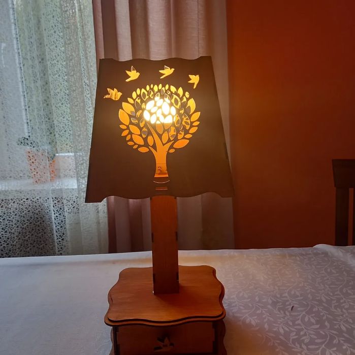 Lampka nocna z szufladką