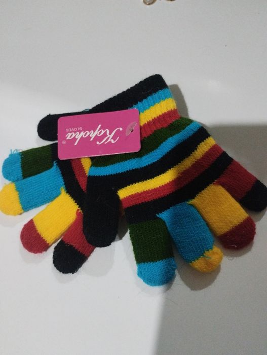 Дитячі нові рукавиці