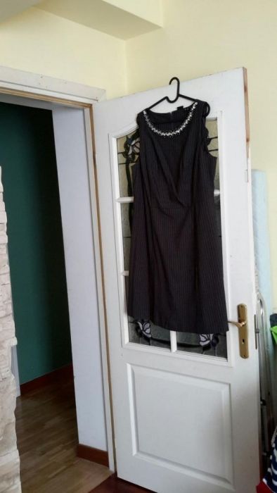 Nowe sukienki w paski z ozdobnymi kamieniami bonprix rozmiar 46