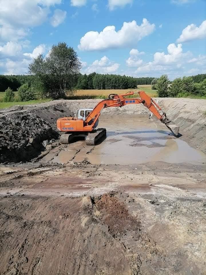 Wyburzenia rozbiórki usługi koparką