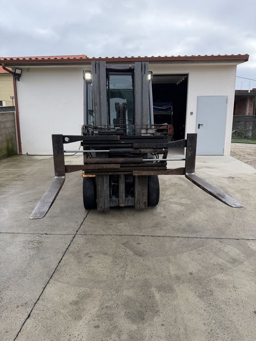 Empilhador Jungheinrich triplex de 2019