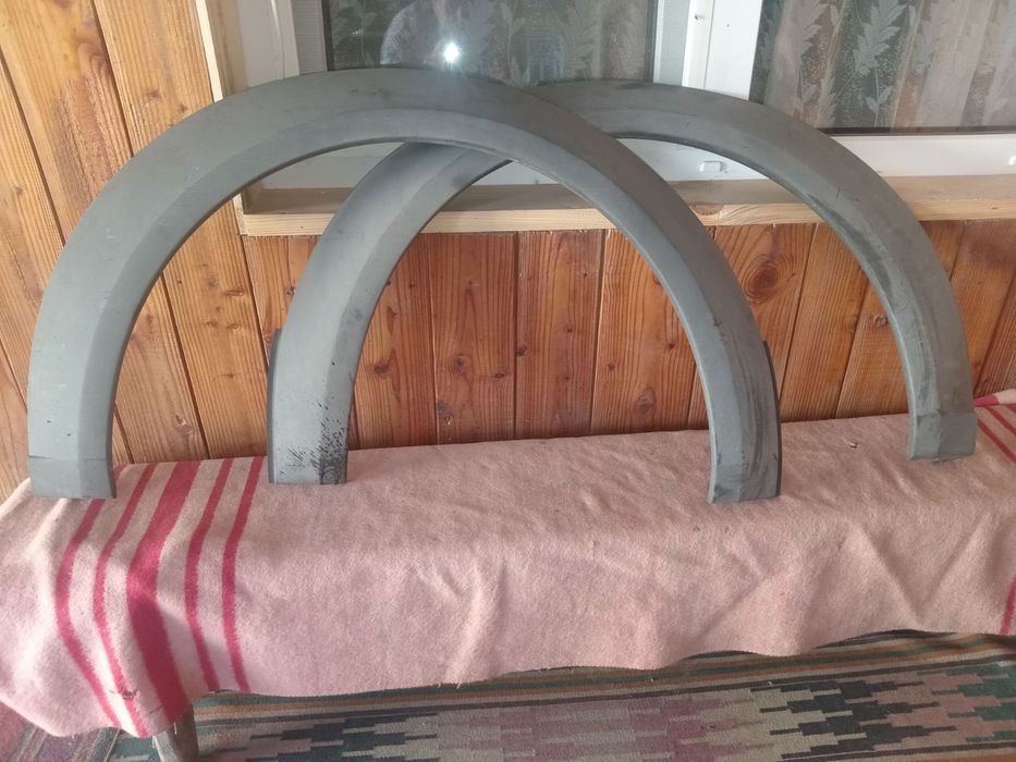 Продам задні арки на Форд Конект.