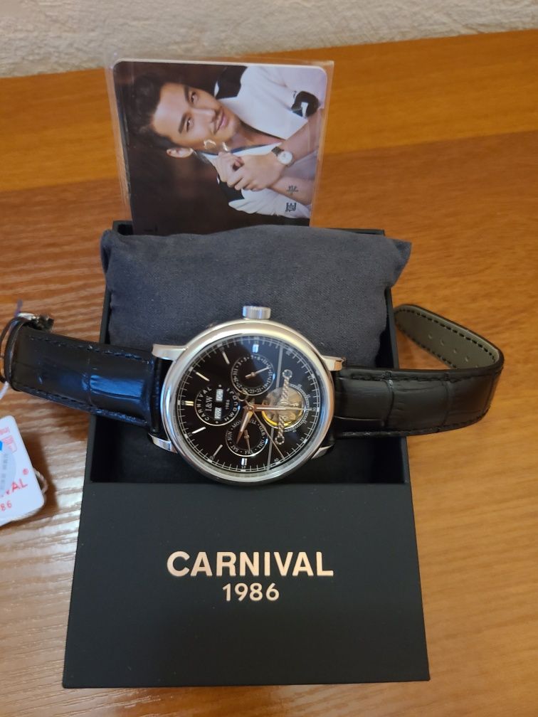 Часы Carnival!