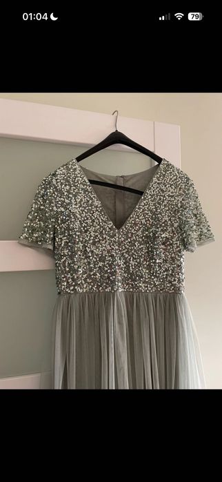 Miętowa długa suknia