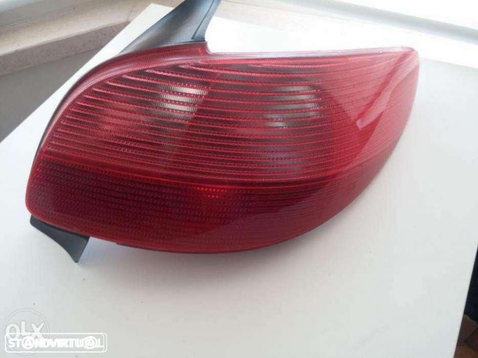 Farolim farol + placa lampadas tras direito peugeot 206