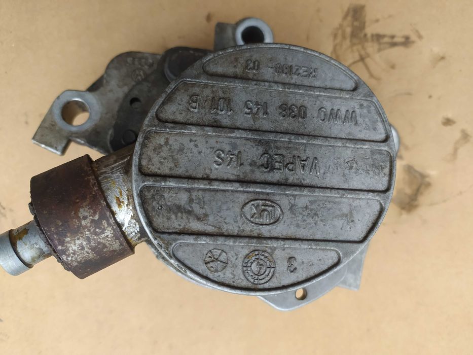 продам вакуумний насос на 1.9тді (шкода, WV)