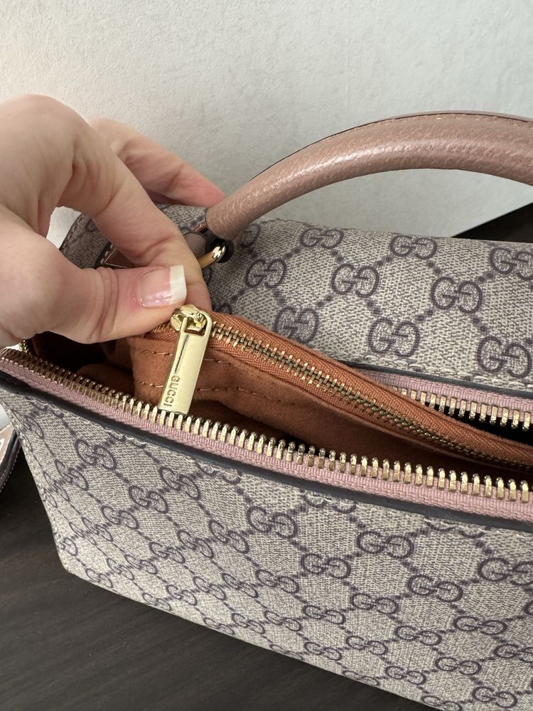 Сумка Gucci с ремешком