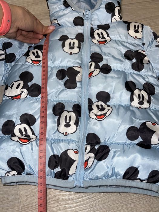 Курточка с мики маусом