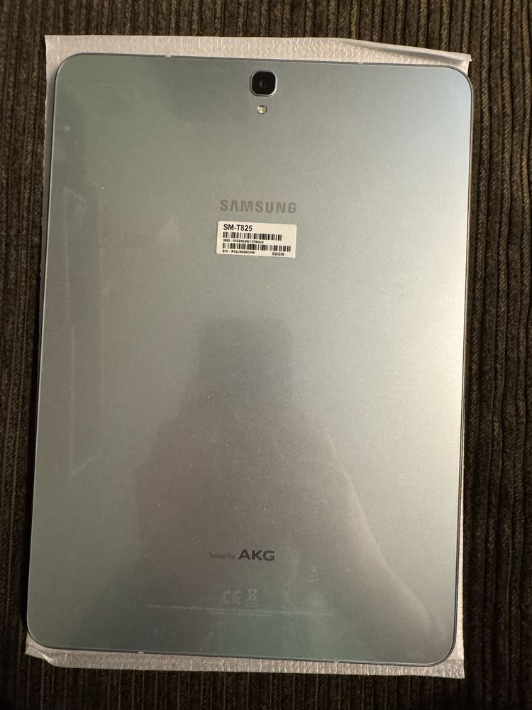 Samsung Galaxy Tab 3 SM-T825