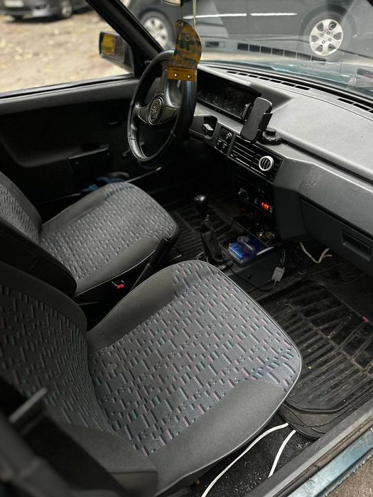 Продажа Славута 1.1 карбюратор ,поставлен електро насос.1999р.