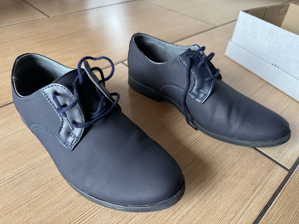 Buty granatowe Kornecki 36