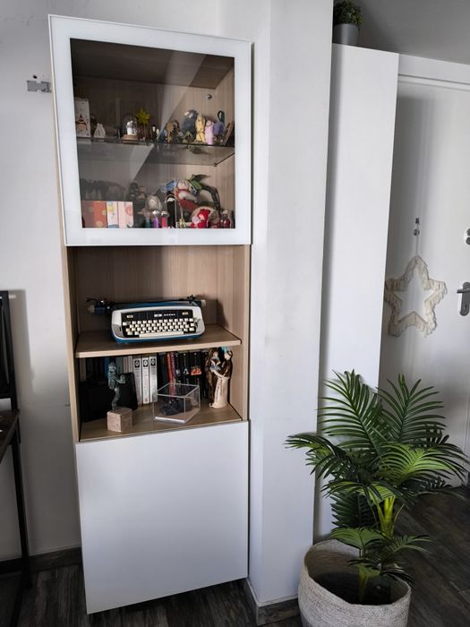 Estante Besta IKEA efeito carvalho com velatura branca