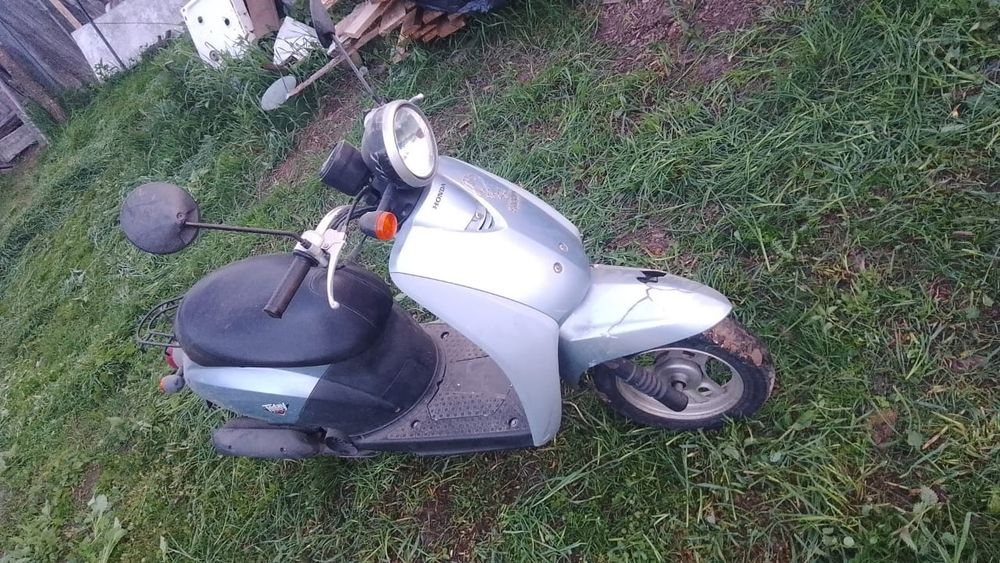 Скутер хонда,продам