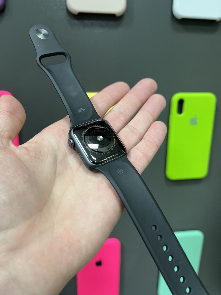 Продам Apple Watch 4 44mm + Гарантія Магазин Iphone Телефони