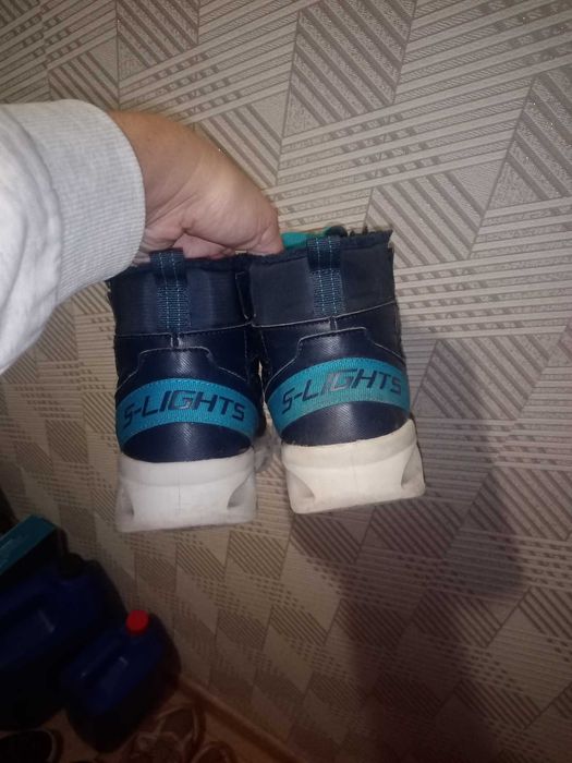 Демісезонні черевики Skechers на хлопчика