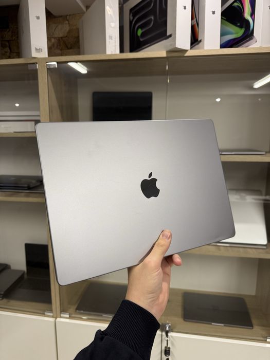 Ідеальний 16ʼ MacBook Pro 2021 M1PRO/16GB/512GB (Батарея: 100%)