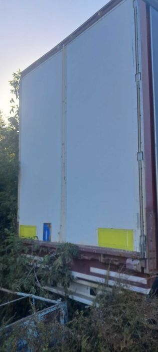 напівпричіп  тентований штора