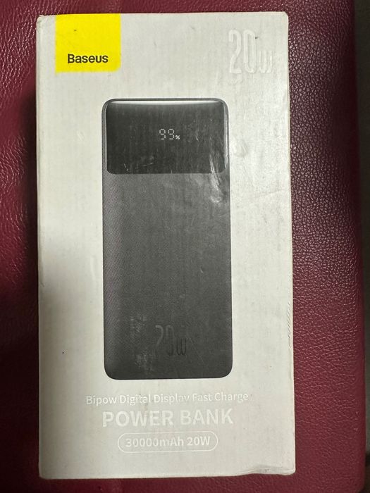 Продам павербанк Baseus 30000