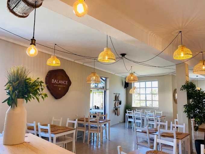 Restaurante equipado e decorado pronto a abrir, entre Portimão e Alvor