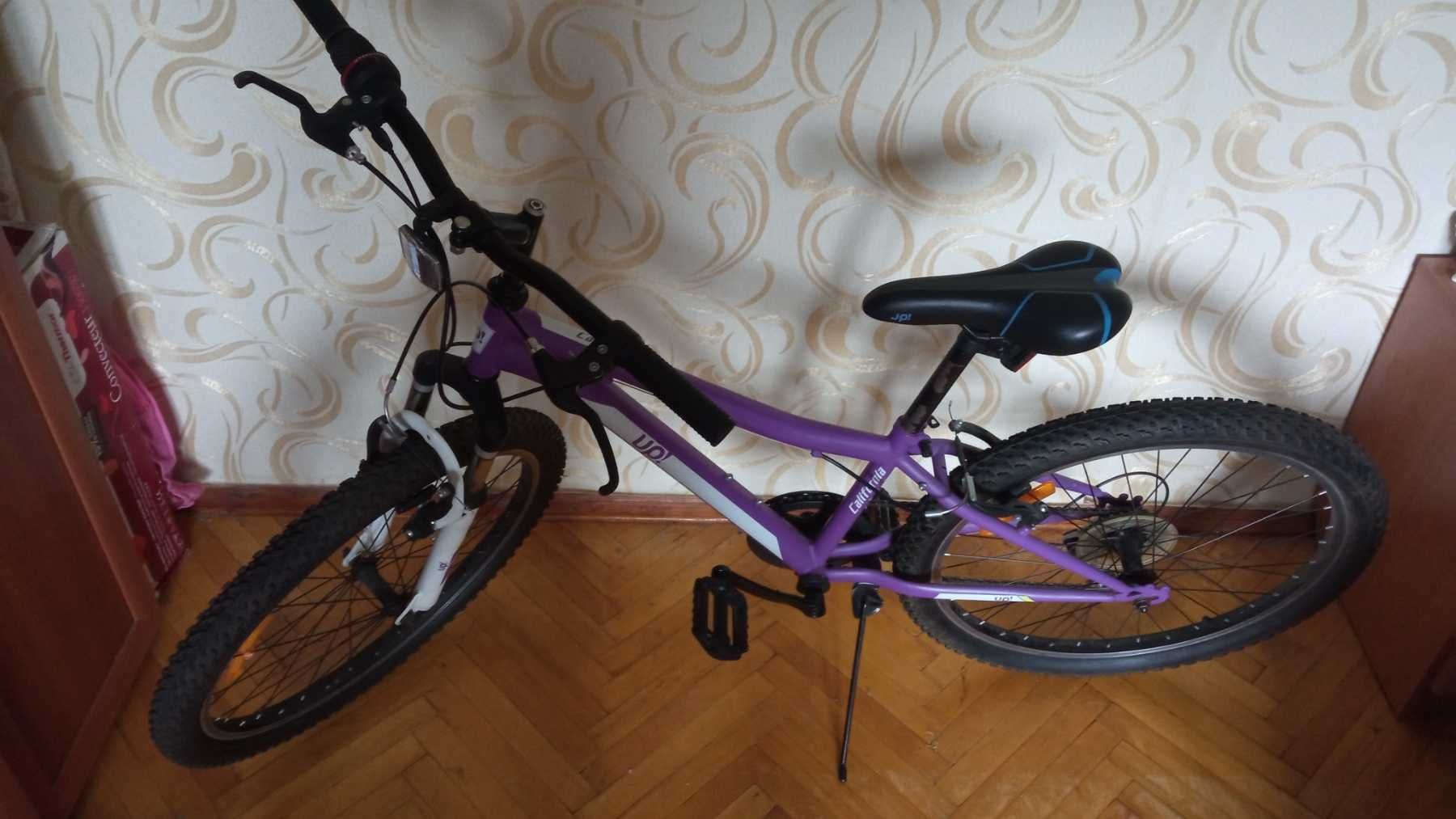 Продам бу Велосипед UP! 12"(30 см) California-UP біло-фіолетовий