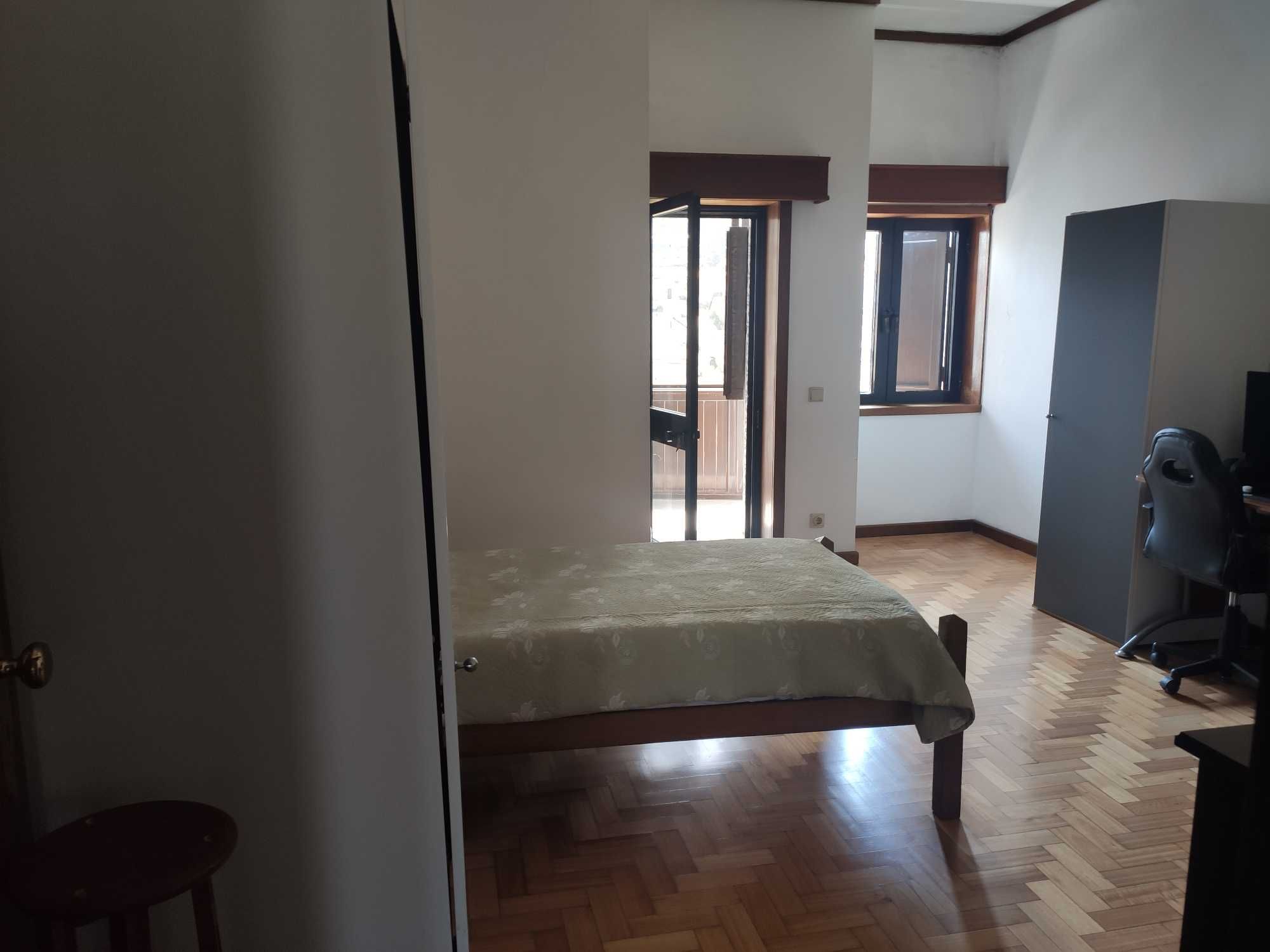 Apartamento em Largo do Conde de Castelo de Paiva