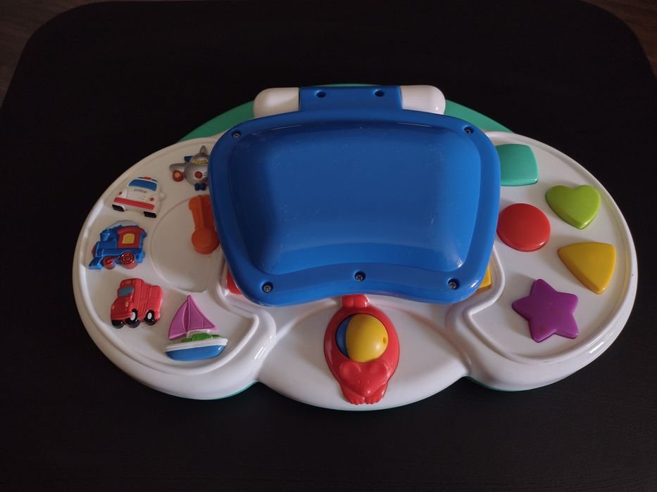 Zabawkowy laptop