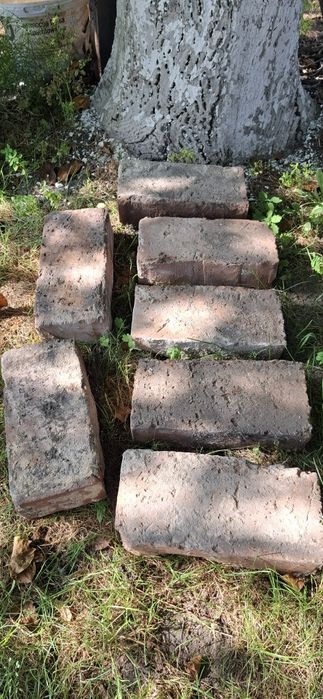 Cegła rozbiórkowa z rozbiórki