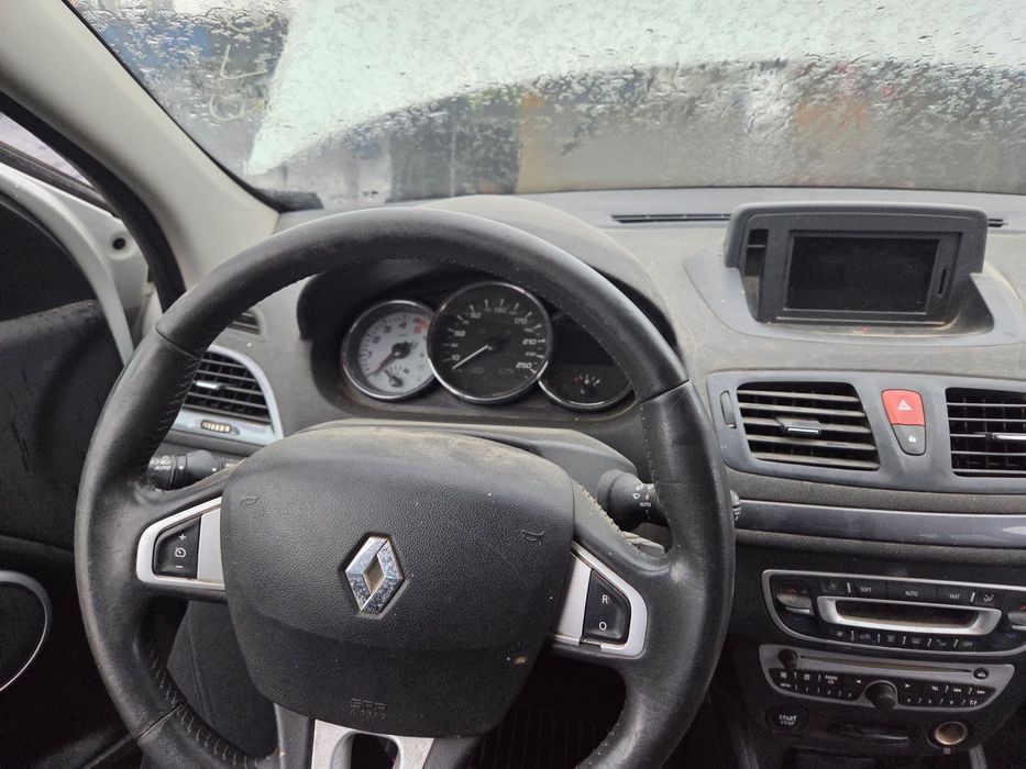Renault megane III Deska Konsola kokpit + airbagi + napinacze