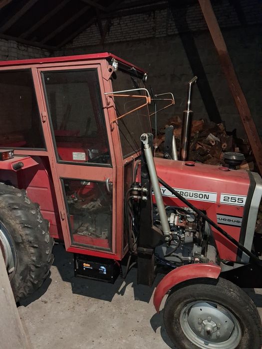 Massey Ferguson 255