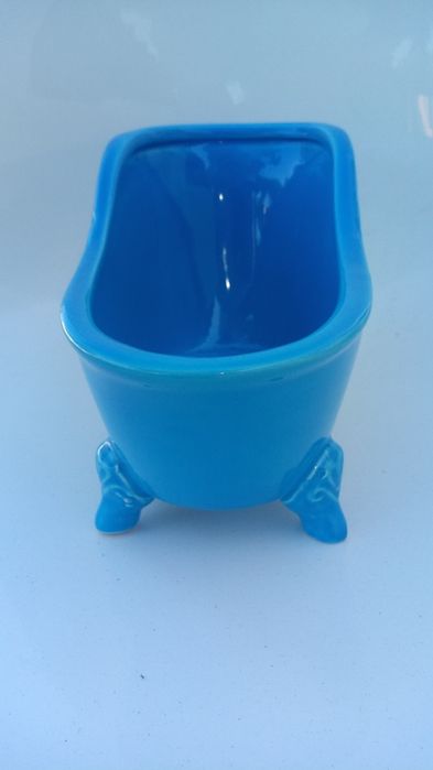 Banheira miniatura de cerâmica