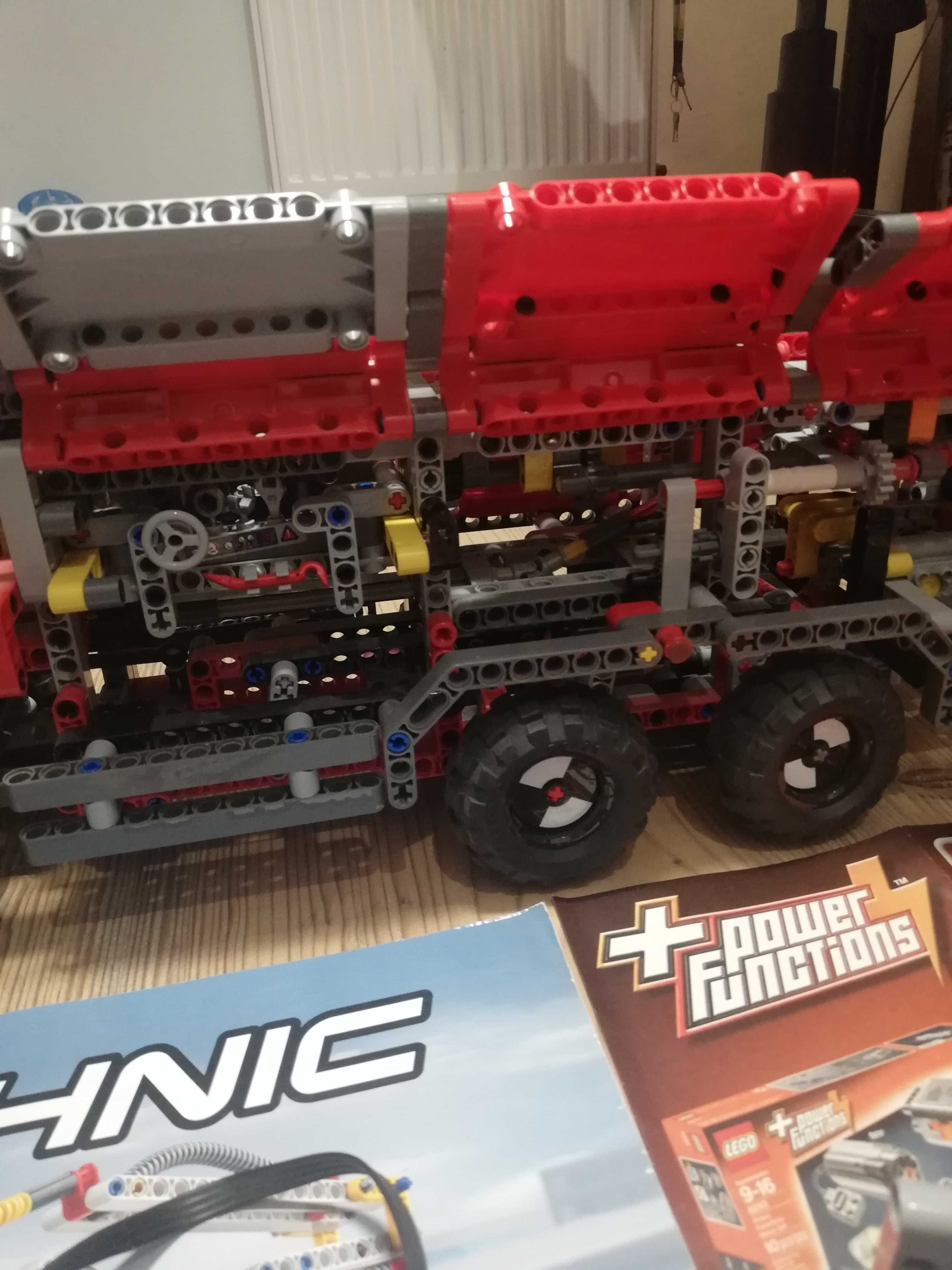 LEGO technic 42068+LEGO 8293