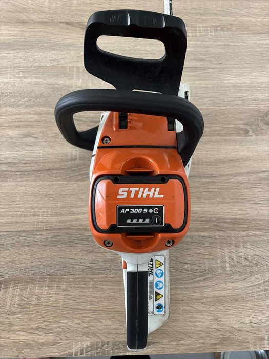 Stihl MSA 220 C  + akumulator AP 300 S– stan bardzo dobry