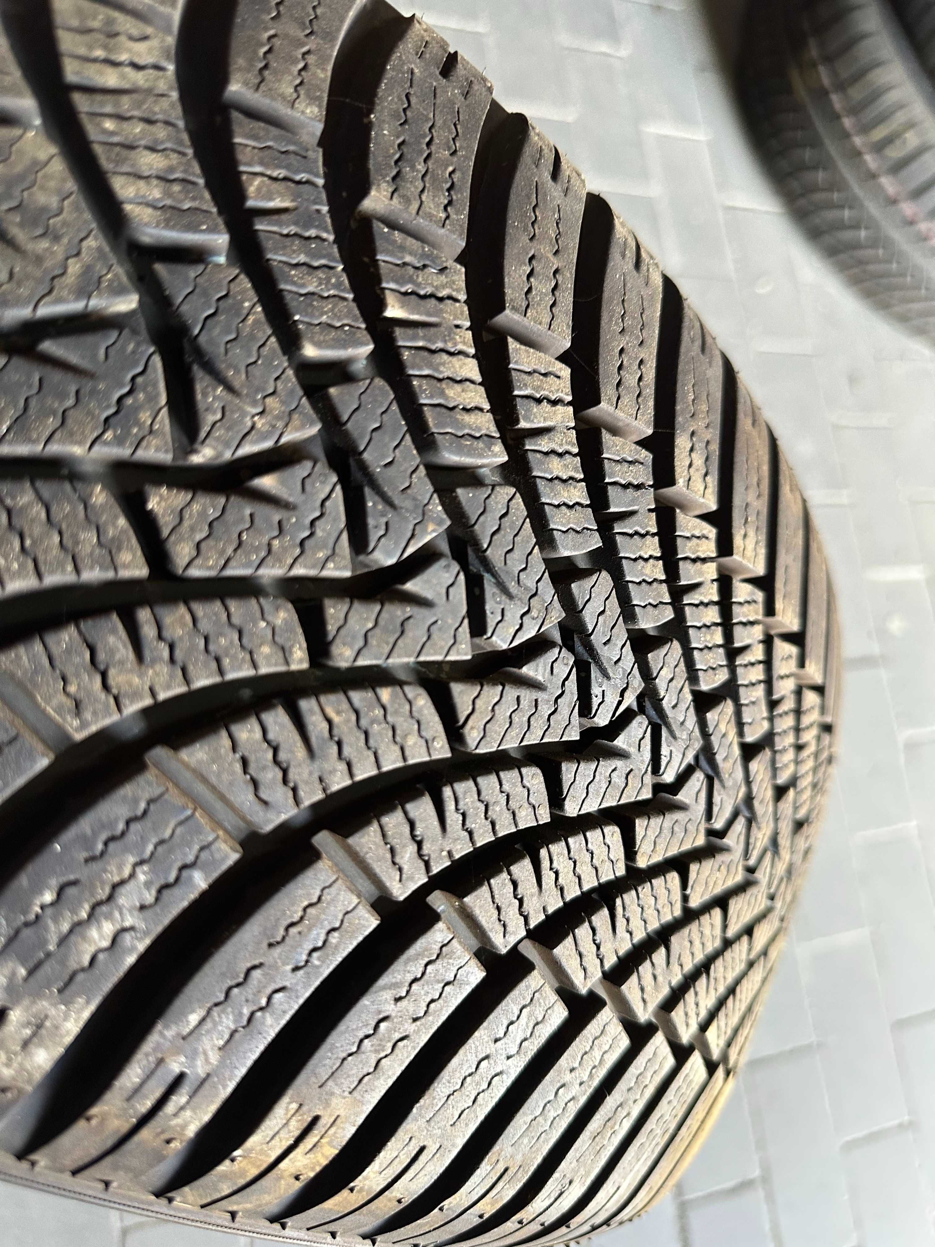 Шини зима 235/55R19 105V FALKEN Eurowinter HS01 8.5mm 2шт