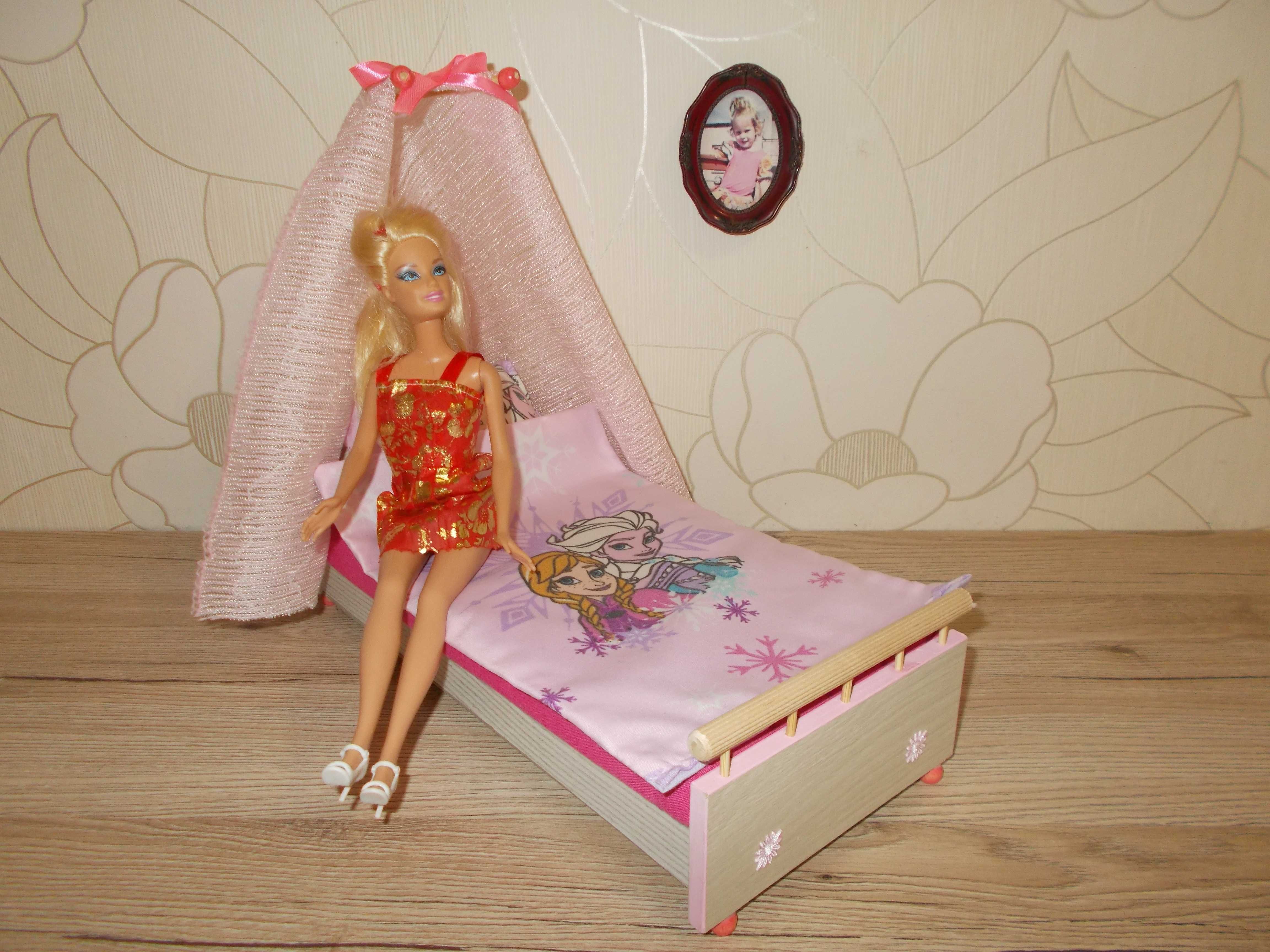 mebelki dla lalek typu barbie łóżko z baldachimem pościel