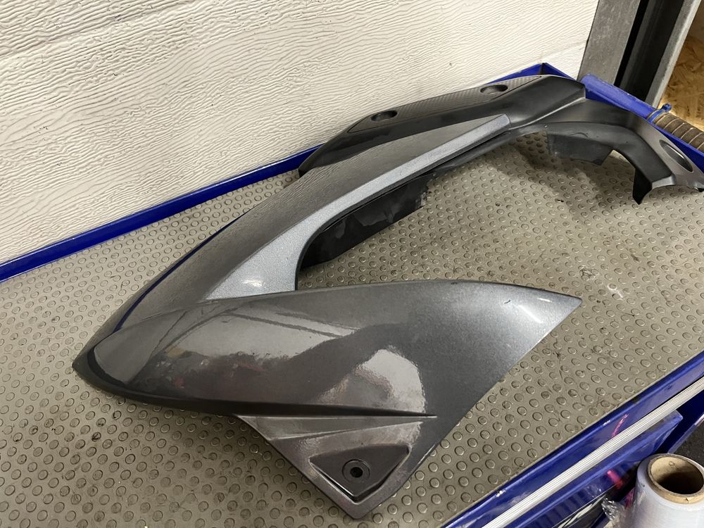 Owiewka prawa boczek yamaha xj6 diversion