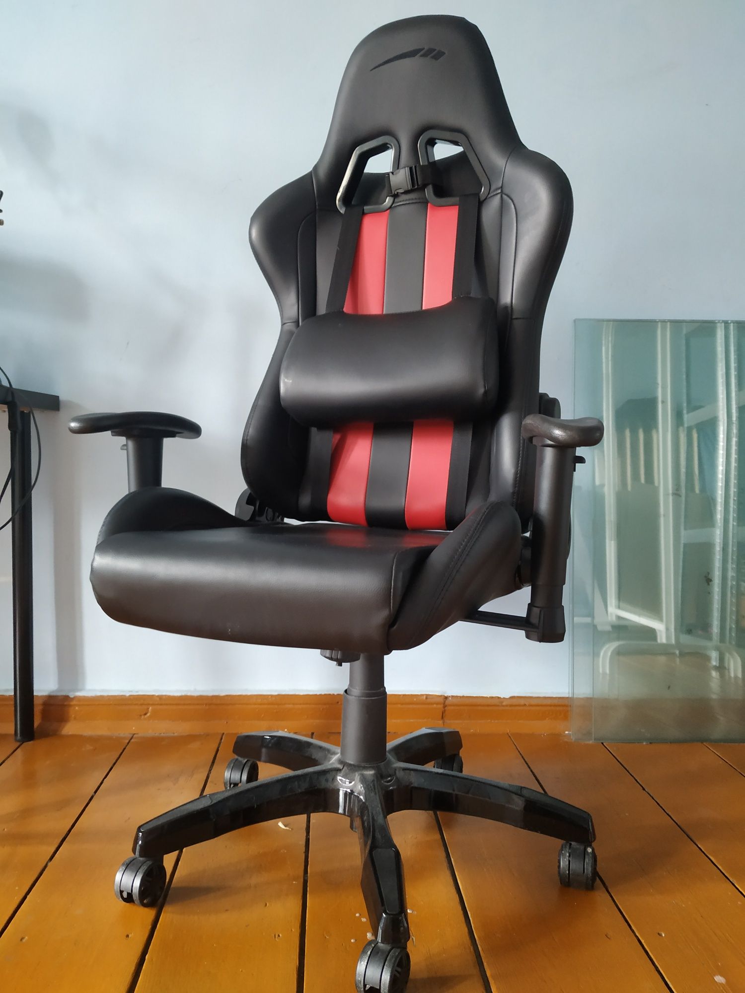 Fotel obrotowy Speedlink gaming chair na kółkach