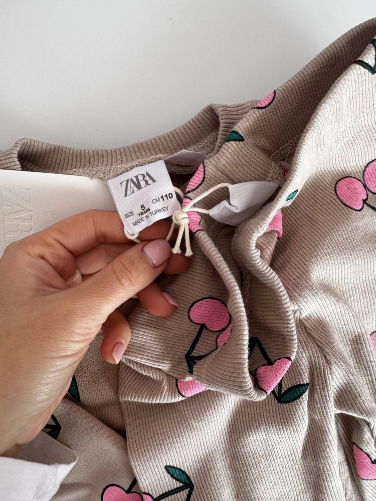 Костюм Zara для дівчинки