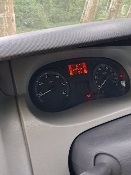 Renault Trafic. 2.5dci