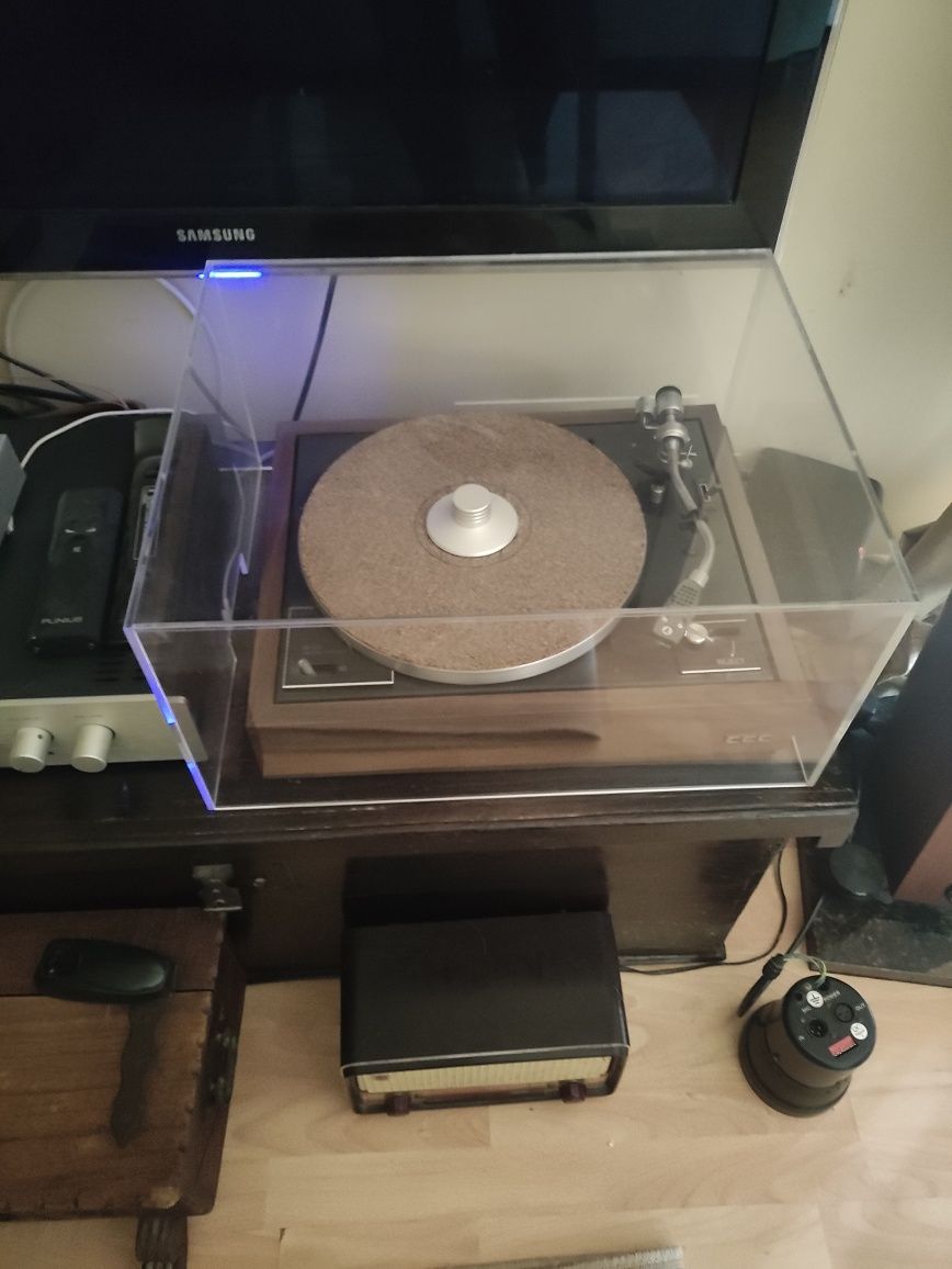 Conjunto Prato gira discos CEC BA 300 um clássico e pré de phono