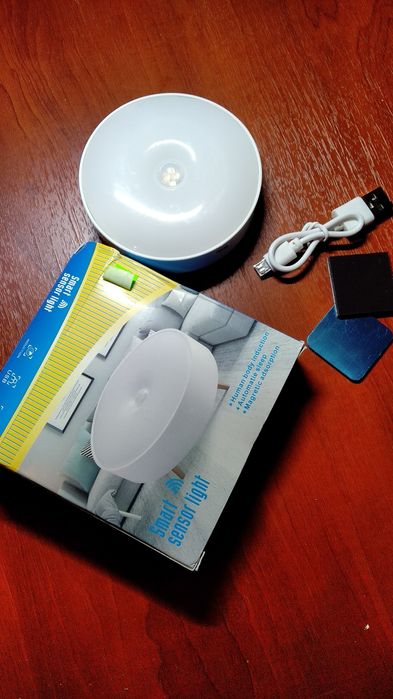Світильник бездротовий з датчиком руху