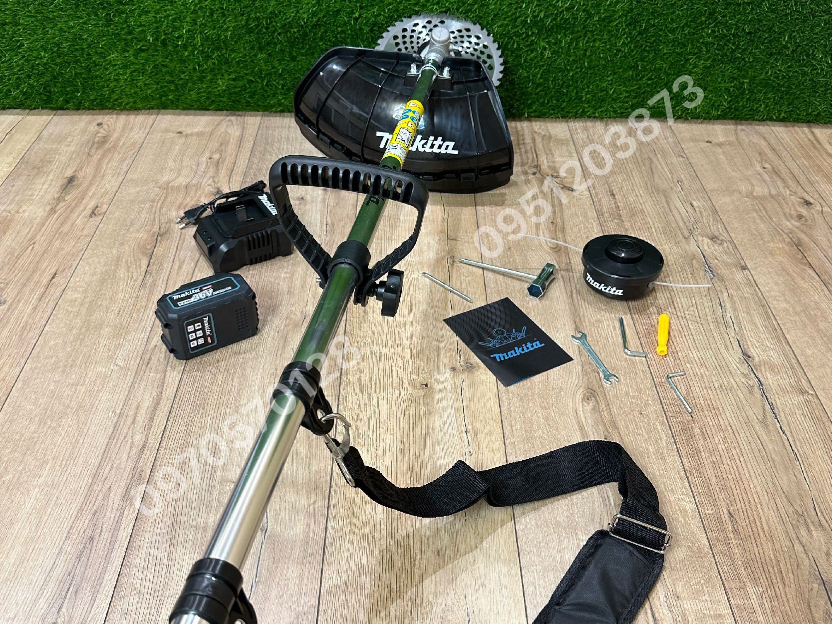 Аккумуляторный триммер косилка Makita DUR501BL 36V 8Ah коса для травы