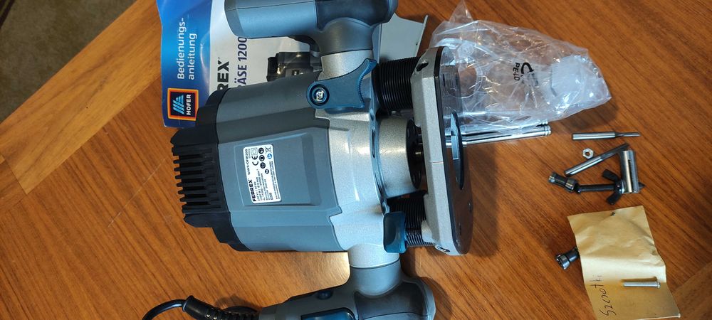 Frezarka ręczna do drewna Ferrex  1200W