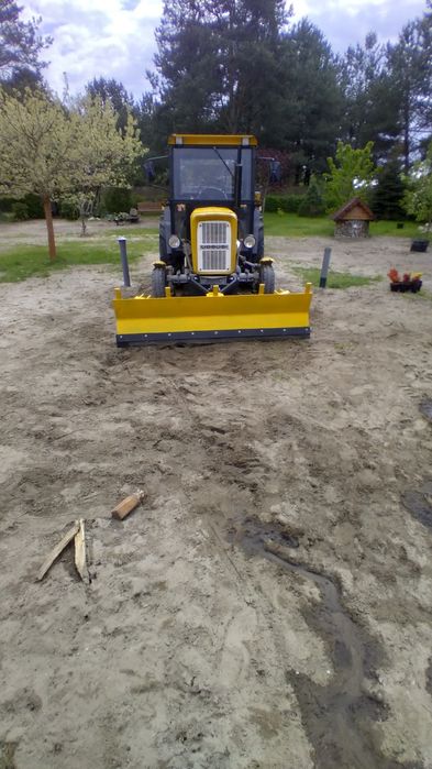 Ursus c 360 z pługiem do śniegu