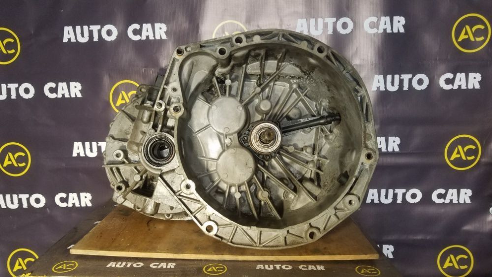 Кпп Коробка передач Trafic Vivaro трафік трафик виваро рено 1.9