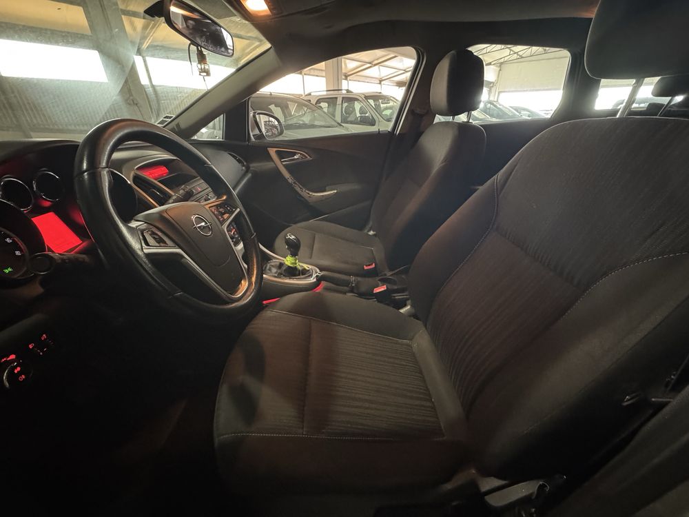 Opel Astra J sports tourer 1.3cdti